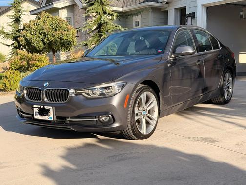 Gray 2018 BMW 328d Base