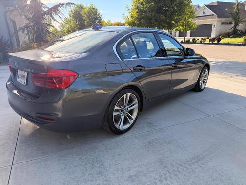 Gray 2018 BMW 328d Base