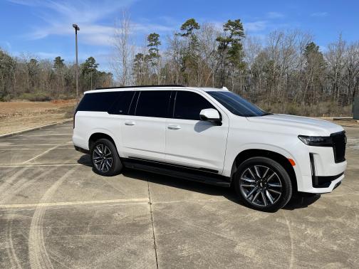 Photo 3 of 13 of 2021 Cadillac Escalade ESV Sport