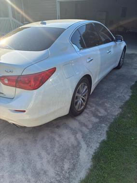 White 2016 INFINITI Q50 2.0T Premium