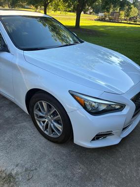 White 2016 INFINITI Q50 2.0T Premium