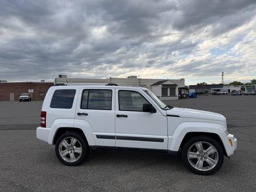 White 2012 Jeep Liberty Jet