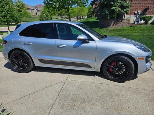 Silver 2015 Porsche Macan Macan Turbo