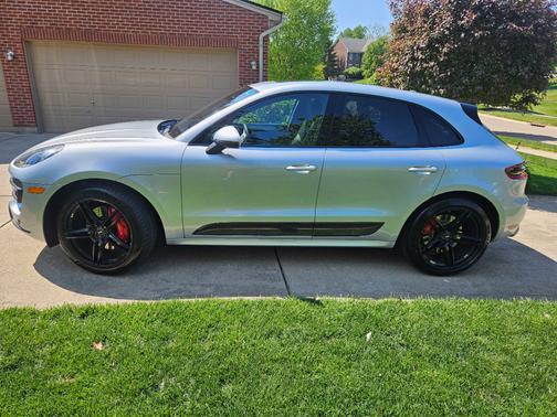 Silver 2015 Porsche Macan Macan Turbo