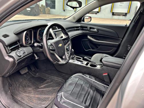 Silver 2014 Chevrolet Malibu 2LT