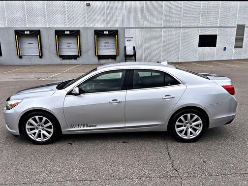 Silver 2014 Chevrolet Malibu 2LT