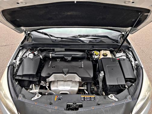 Silver 2014 Chevrolet Malibu 2LT
