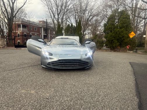 Silver 2019 Aston Martin Vantage Base