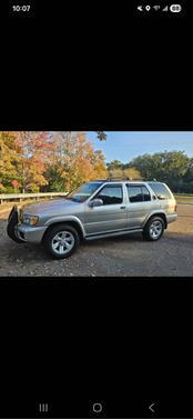 2003 Nissan Pathfinder LE