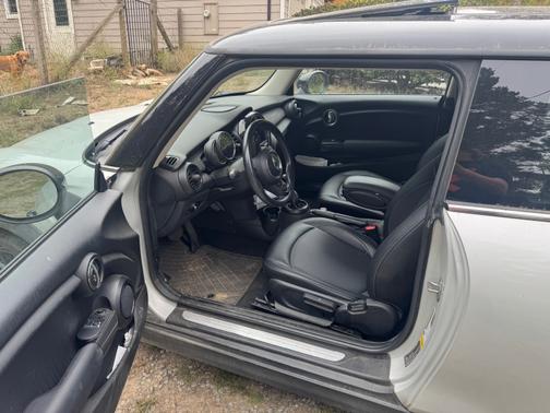 2017 MINI Hardtop Cooper