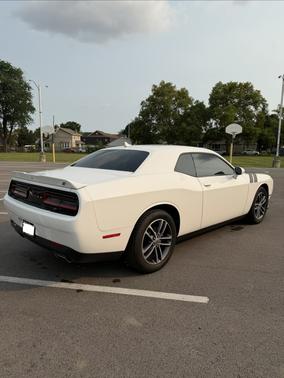 White 2019 Dodge Challenger GT
