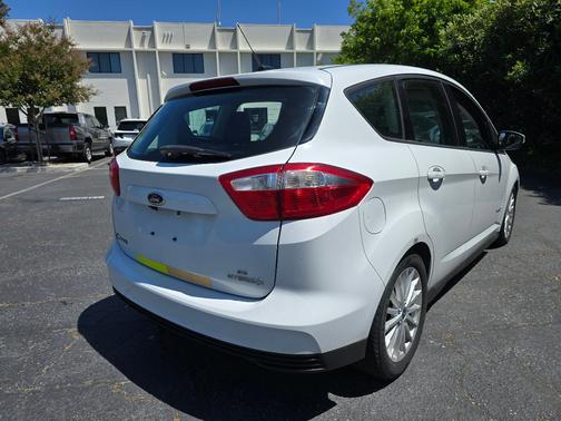 White 2015 Ford C-Max Hybrid SE