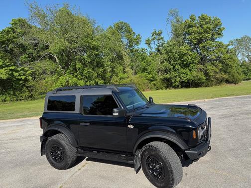 Black 2024 Ford Bronco Wildtrak