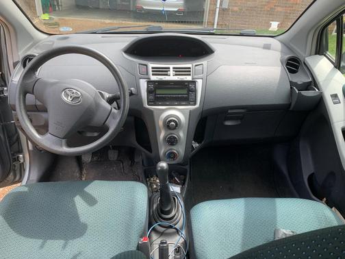 Silver 2008 Toyota Yaris Base