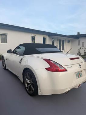 White 2015 Nissan 370Z Touring Sport