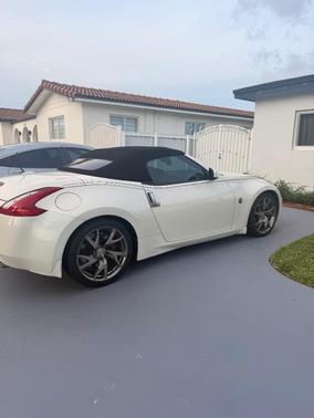 White 2015 Nissan 370Z Touring Sport