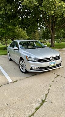 Silver 2017 Volkswagen Passat 1.8T SEL Premium