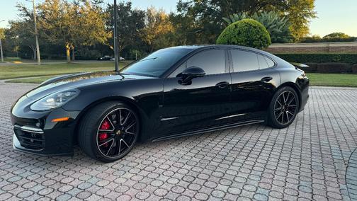 2020 Porsche Panamera Panamera GTS