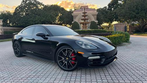 2020 Porsche Panamera Panamera GTS