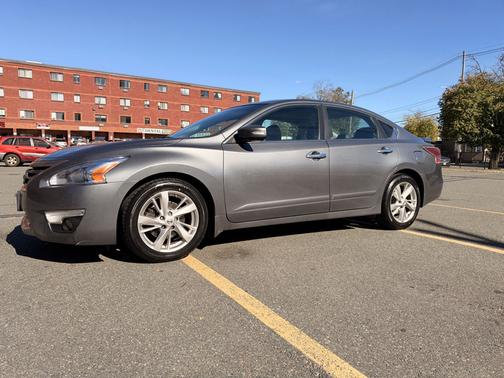 Gray 2015 Nissan Altima 2.5 SL