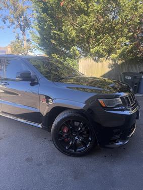 Black 2017 Jeep Grand Cherokee SRT