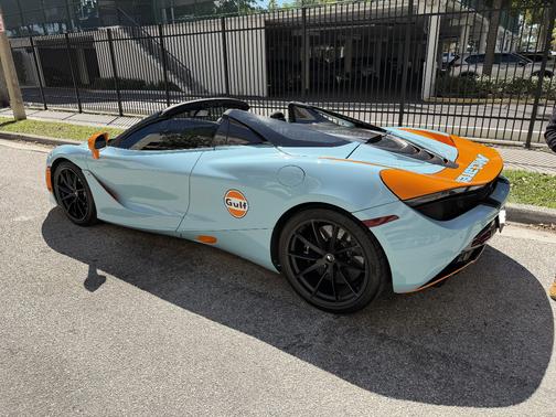 2021 McLaren 720S Base