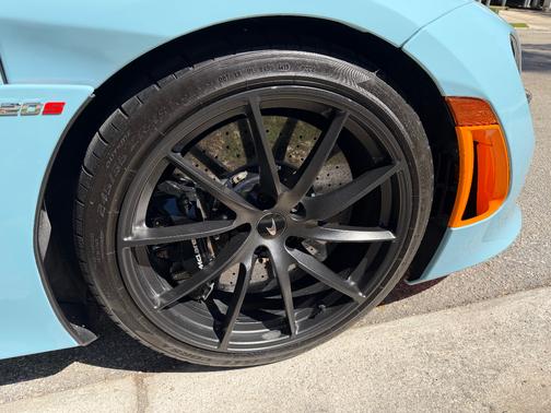 2021 McLaren 720S Base