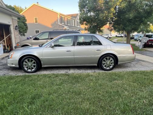 Photo 4 of 7 of 2006 Cadillac DTS Luxury