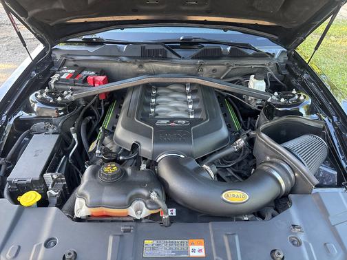 Black 2013 Ford Mustang GT Premium