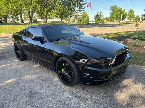Black 2013 Ford Mustang GT Premium