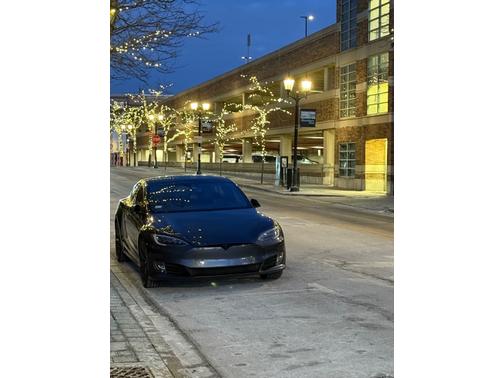 2016 Tesla Model S 90D