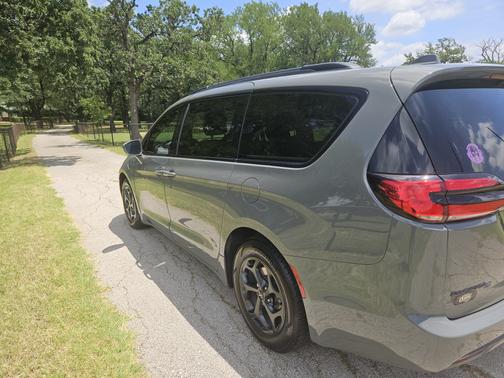 2021 Chrysler Pacifica Hybrid Touring L