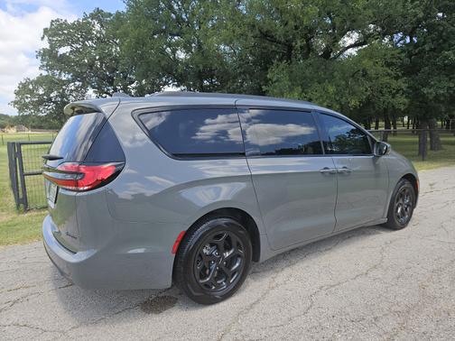2021 Chrysler Pacifica Hybrid Touring L