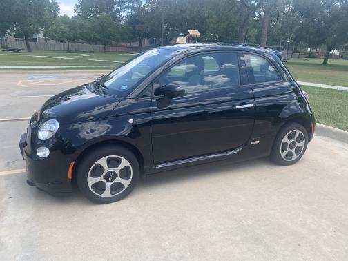 Photo 1 of 20 of 2015 FIAT 500e Battery Electric