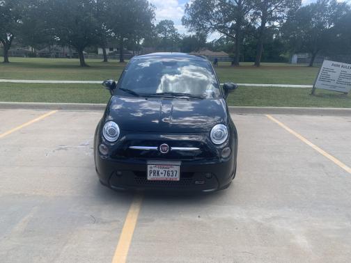 Photo 3 of 20 of 2015 FIAT 500e Battery Electric
