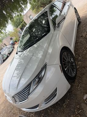 White 2013 Lincoln MKZ Base