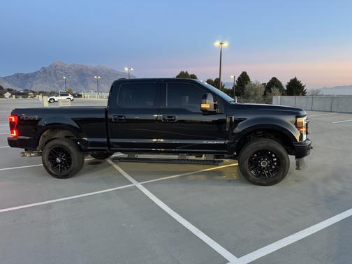 2022 Ford F-350 Lariat