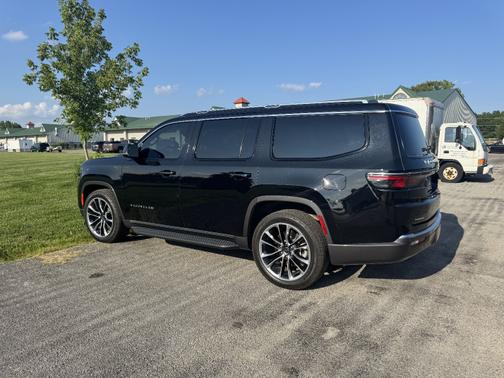 2022 Jeep Wagoneer Series II