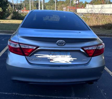 Silver 2017 Toyota Camry SE