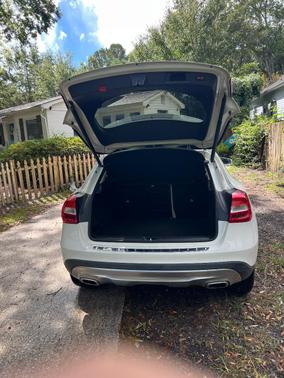 White 2017 Mercedes-Benz GLA 250 4MATIC