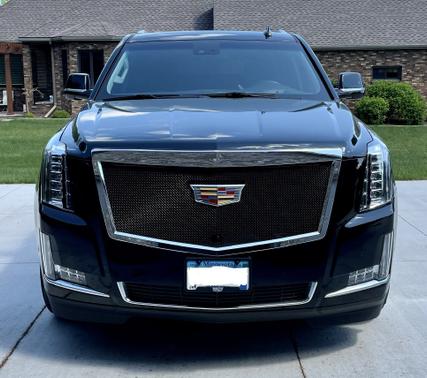 Photo 2 of 8 of 2019 Cadillac Escalade Luxury