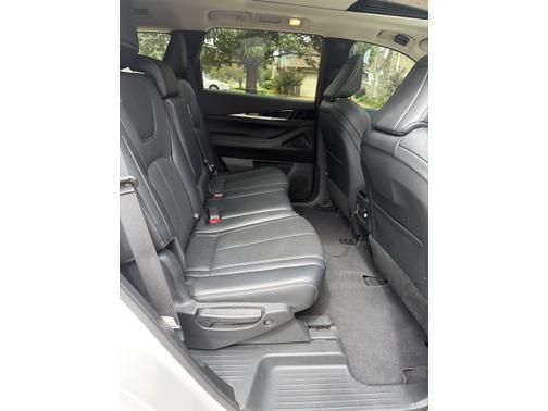 2024 INFINITI QX60 PURE
