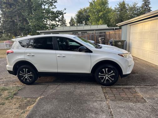 White 2018 Toyota RAV4 LE