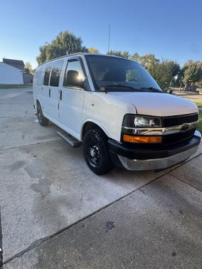 White 2016 Chevrolet Express 3500 Work Van