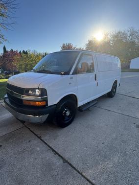 White 2016 Chevrolet Express 3500 Work Van