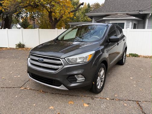 Gray 2017 Ford Escape SE