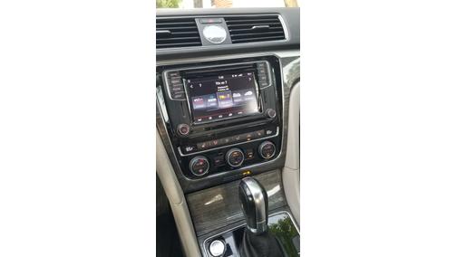 2017 Volkswagen Passat 1.8T SE w/Technology