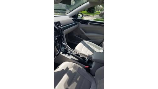 2017 Volkswagen Passat 1.8T SE w/Technology