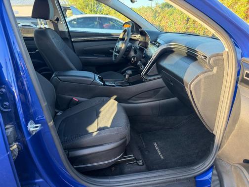Blue 2023 Hyundai TUCSON SE