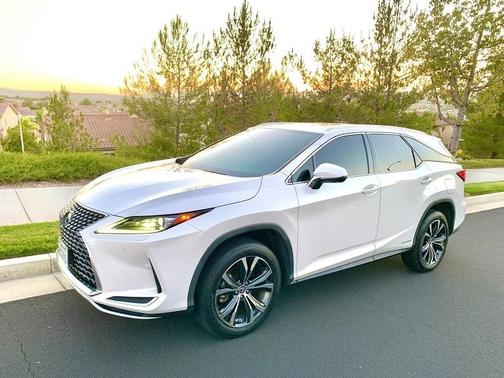 White 2022 Lexus RX 450hL AWD